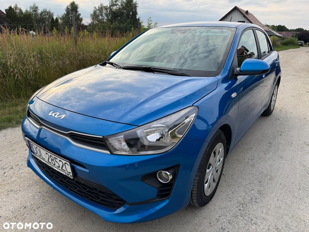 Kia Rio 1.2 L - 3