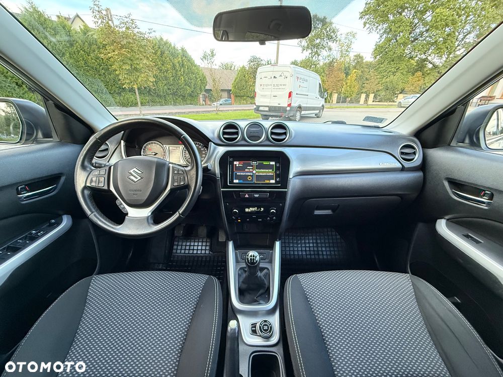 Suzuki Vitara 1.6 Premium 4WD - 16