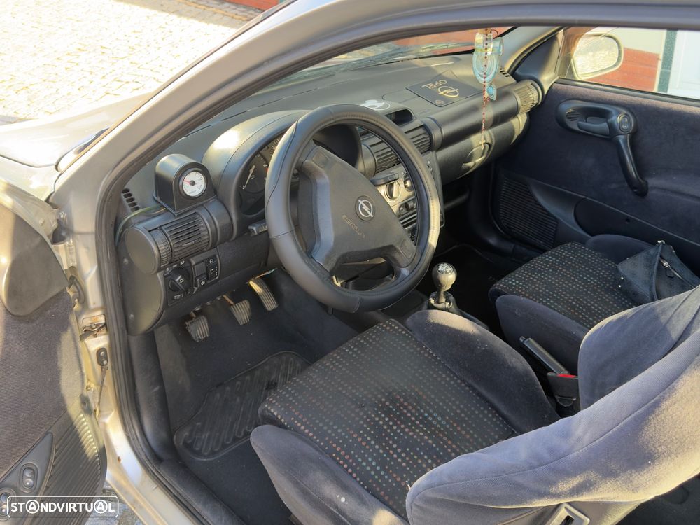 Opel Corsa 1.5 TD - 2