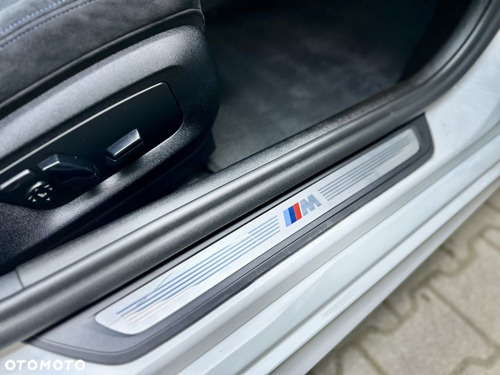 BMW Seria 5 520d xDrive M Sport Edition - 35