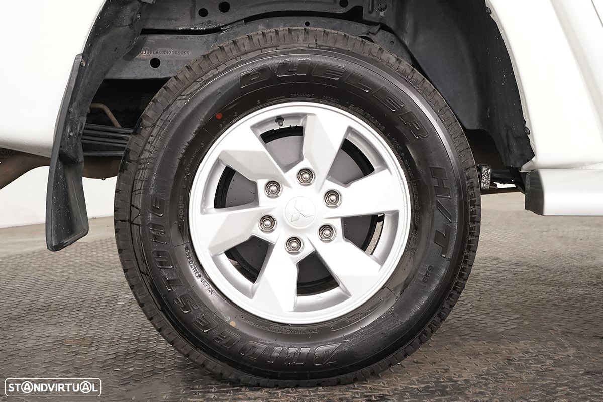 Mitsubishi L200 2.3 DI-D Strakar Space Cab Intense 4WD - 9