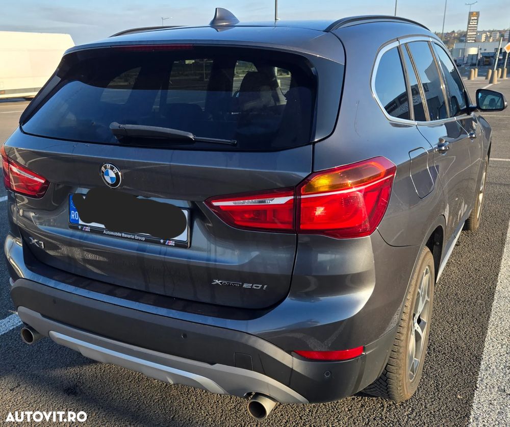 BMW X1 xDrive20i AT xLine - 4