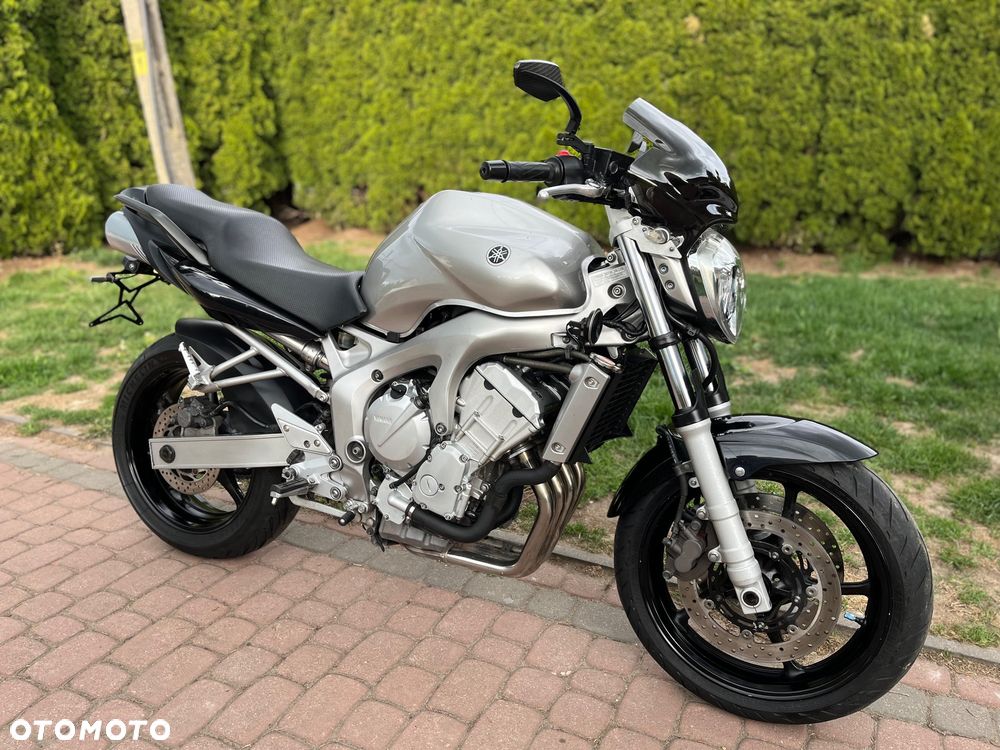Yamaha FZ6 - 3