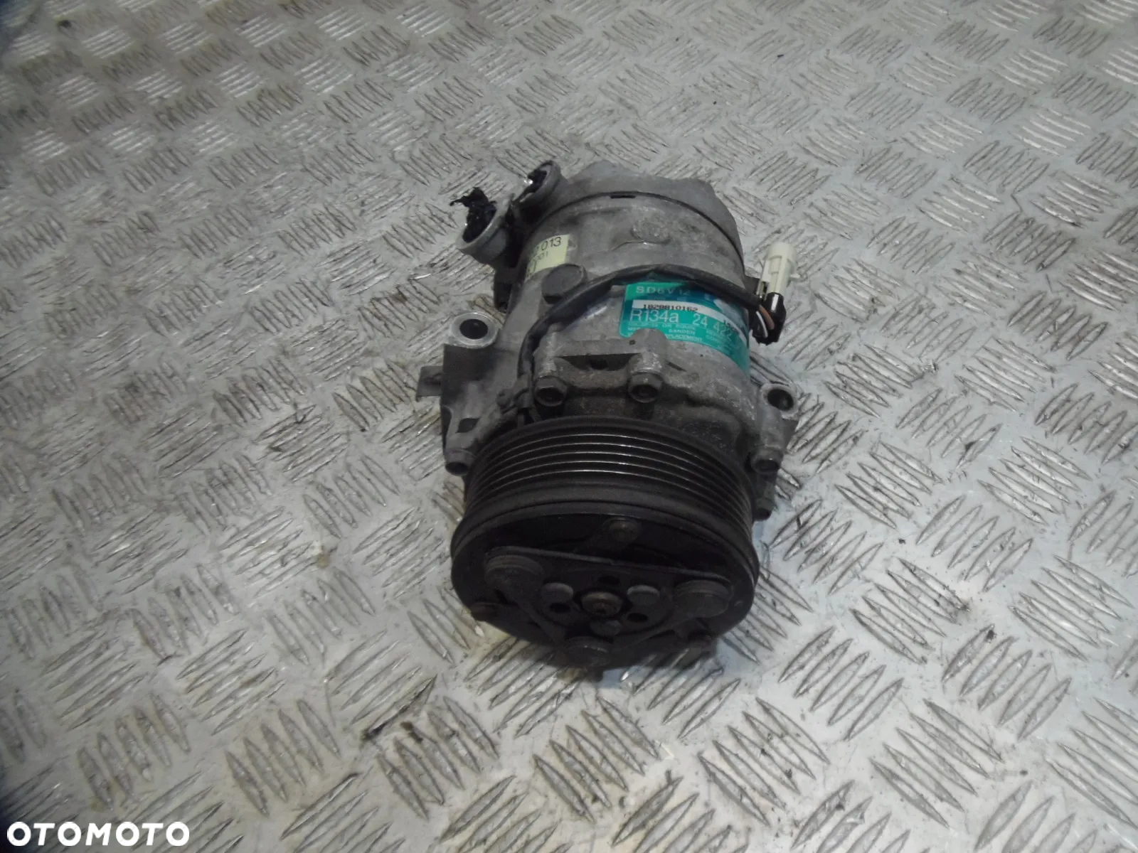 SPRĘŻARKA KLIMATYZACJI OPEL ASTRA II G 1,7 ISUZU SD6V12 1428F - 4