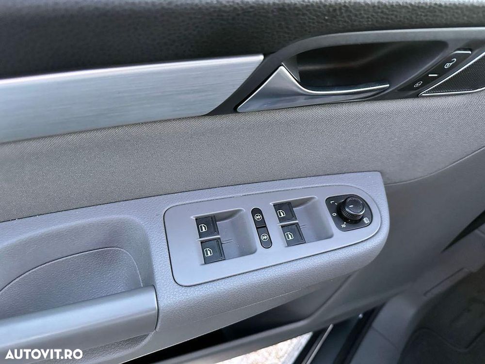 Volkswagen Sharan 2.0 TDI DSG (BlueMotion Technology) Comfortline - 15