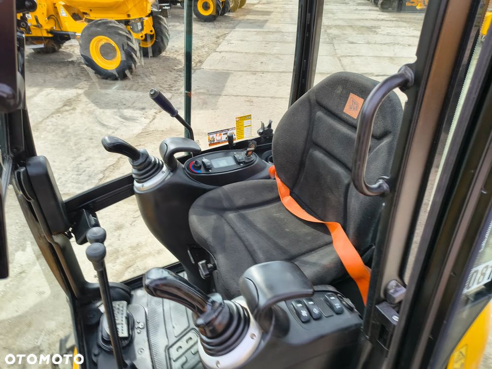 JCB 8018 - 20