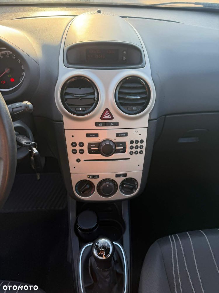 Opel Corsa 1.2 16V Cosmo - 7