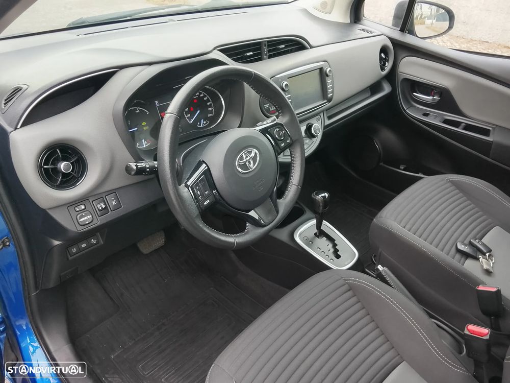 Toyota Yaris 1.5 HSD Comfort+P.Style - 6