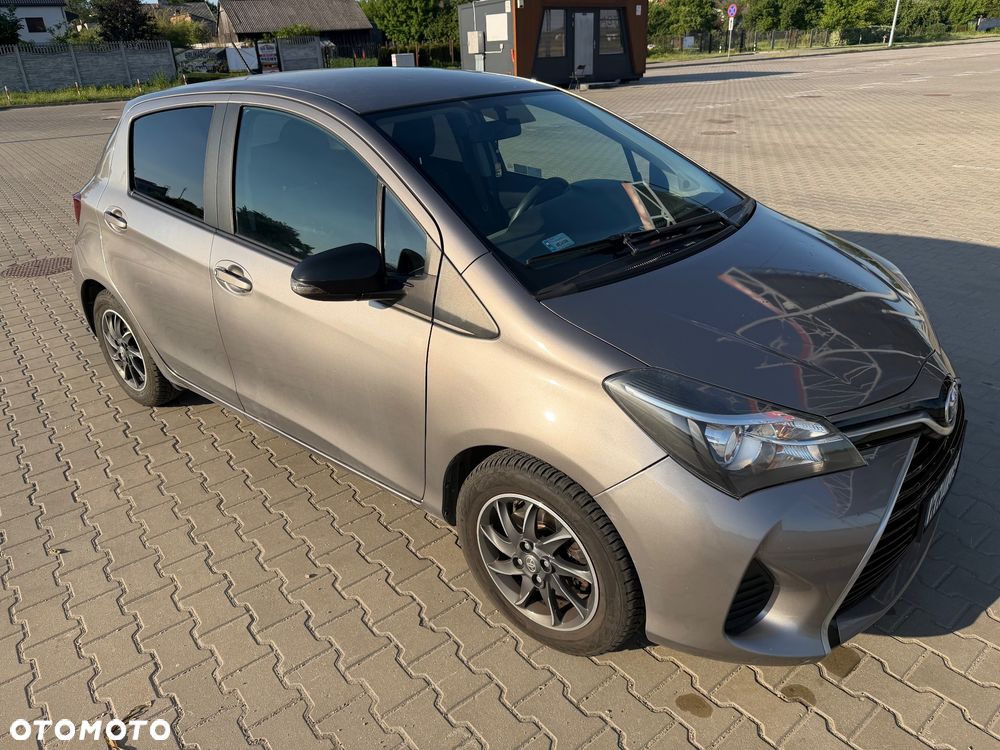 Toyota Yaris Hybrid 100 Life - 2