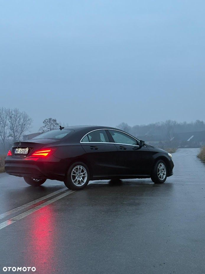 Mercedes-Benz CLA 180 7G-DCT - 16