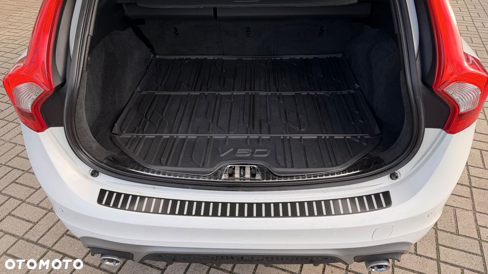 Volvo V60 D4 Drive-E R-Design Summum - 37