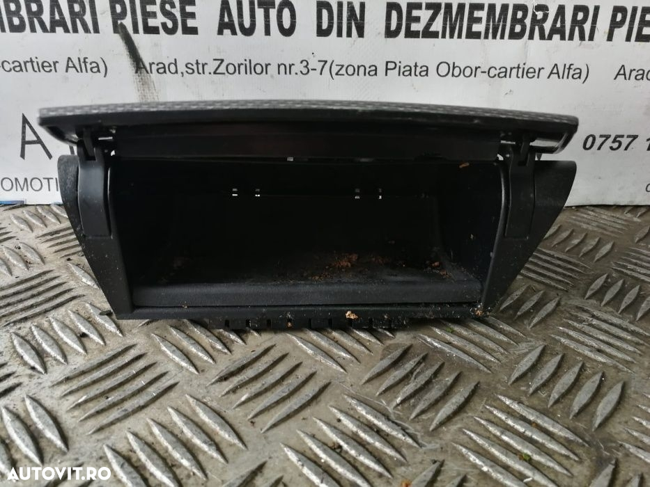 Scrumiera Ford Focus 2 facelift Dezmembrez Ford Focus 2 facelift - 2