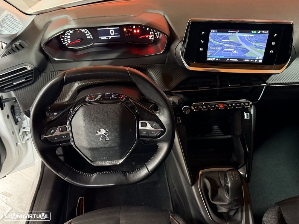 Peugeot 208 1.2 PureTech Active - 8