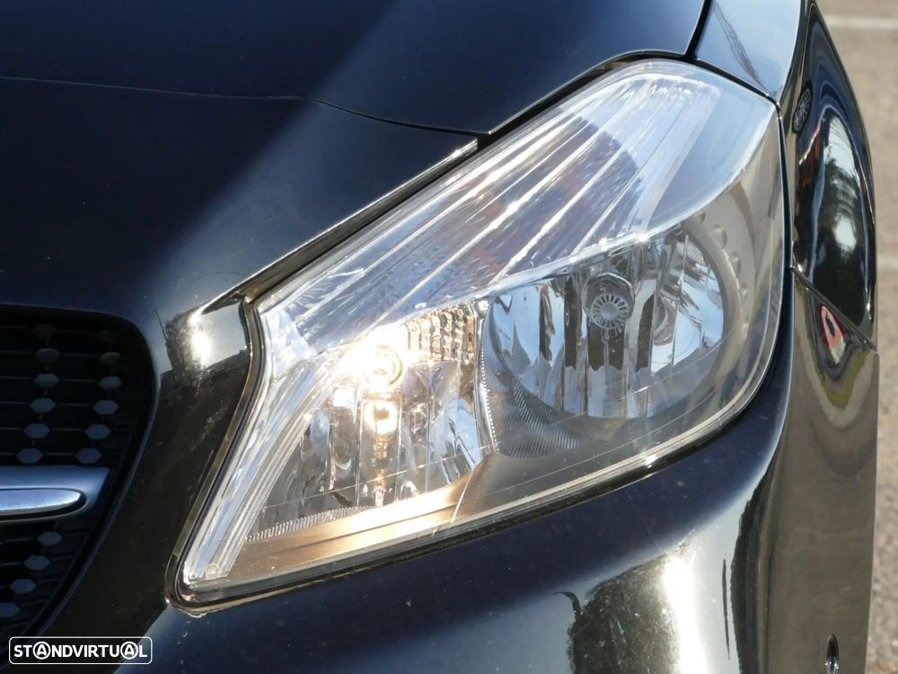 Mercedes-Benz A 180 CDi BE Edition Urban - 10