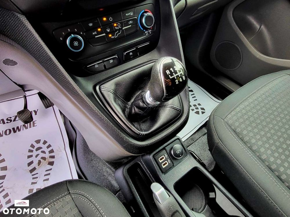 Ford Transit Connect - 21
