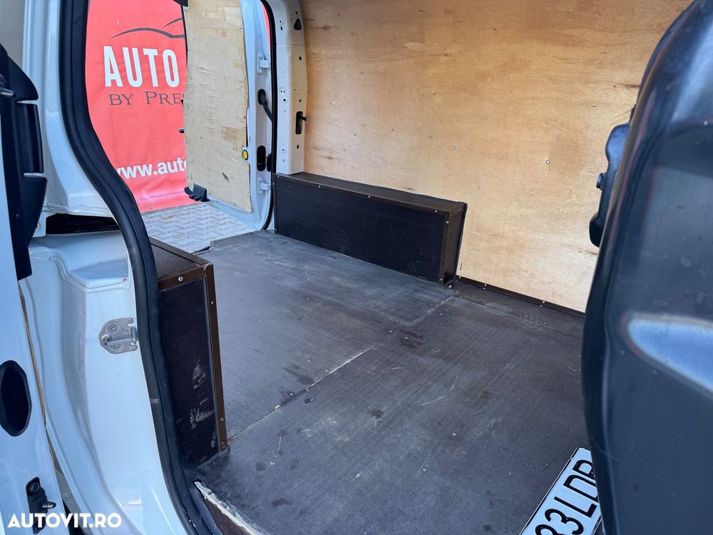 Ford TRANSIT CONNECT - 8