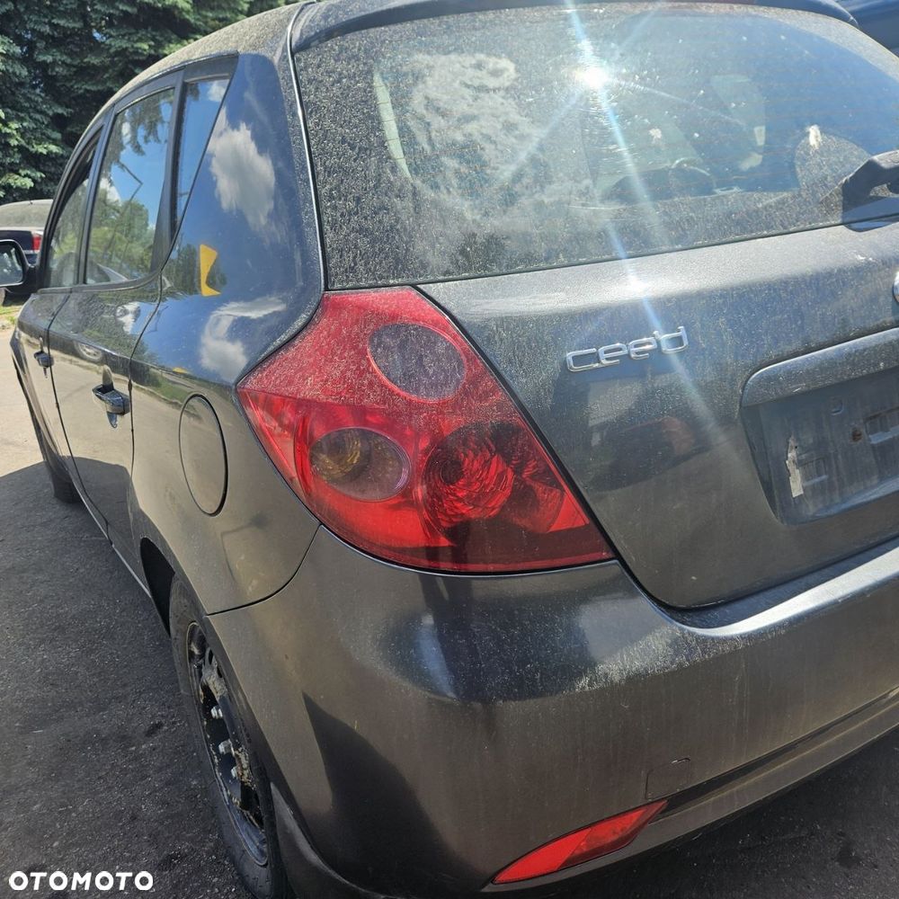 Kia Ceed (2007r) 2,0 D 103 kW / 140 KM (kod lak: 5K) - na części - 21