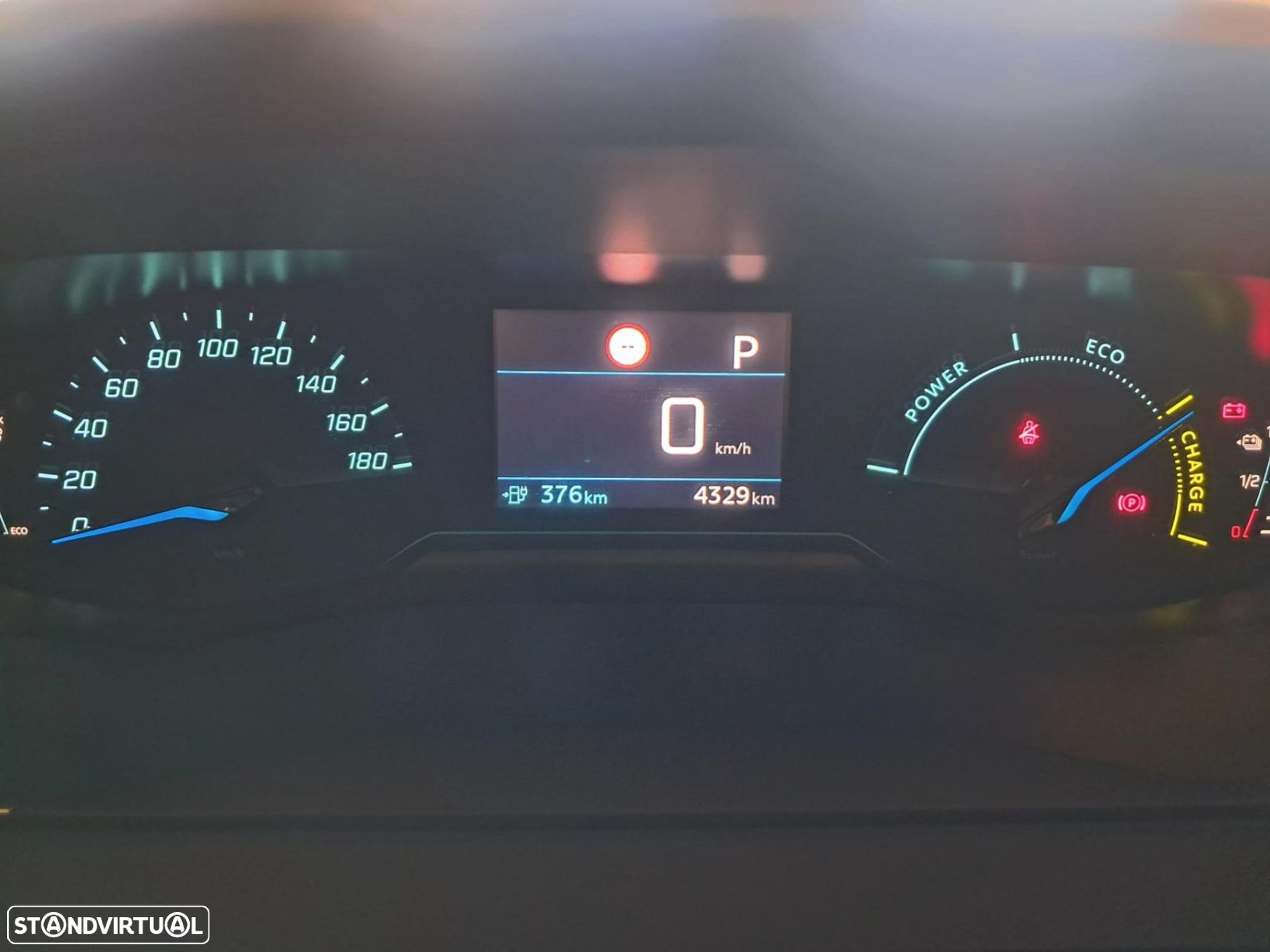Peugeot e-2008 54 kWh Active - 18