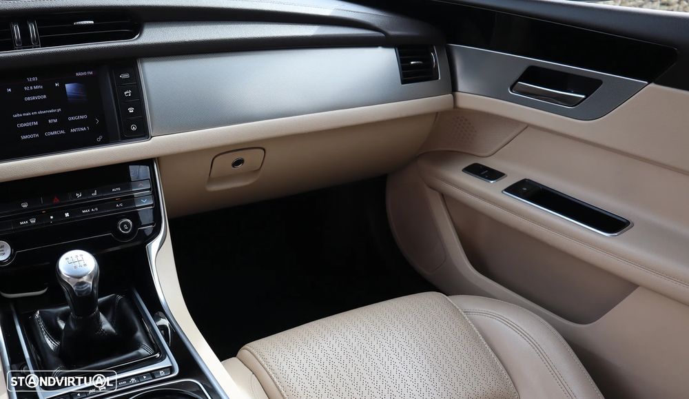 Jaguar XF E-Performance Prestige - 7