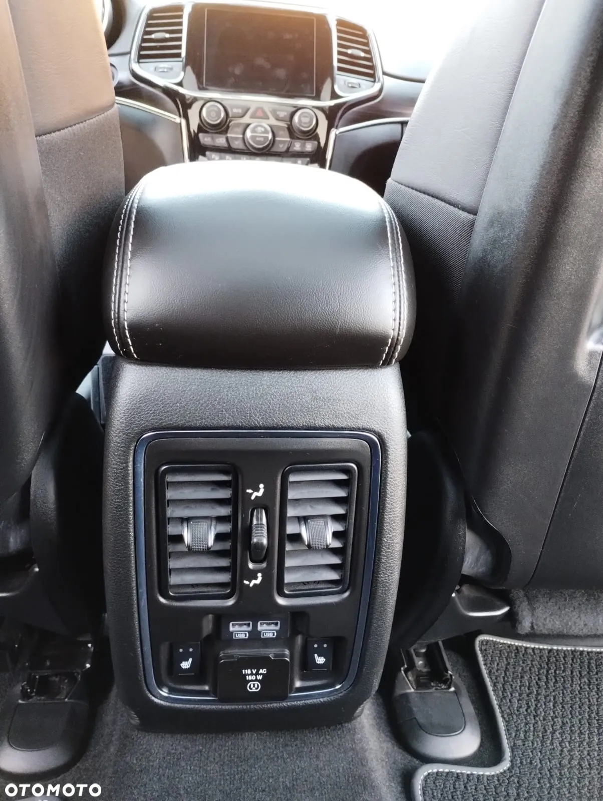 Jeep Grand Cherokee - 25