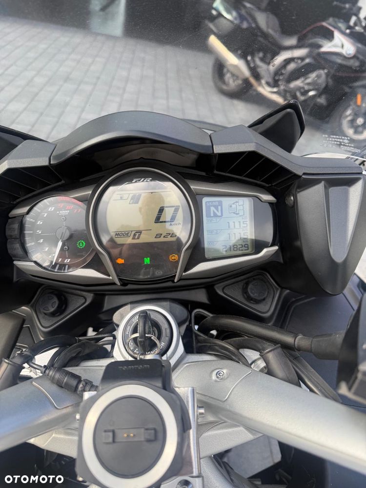 Yamaha FJR - 4