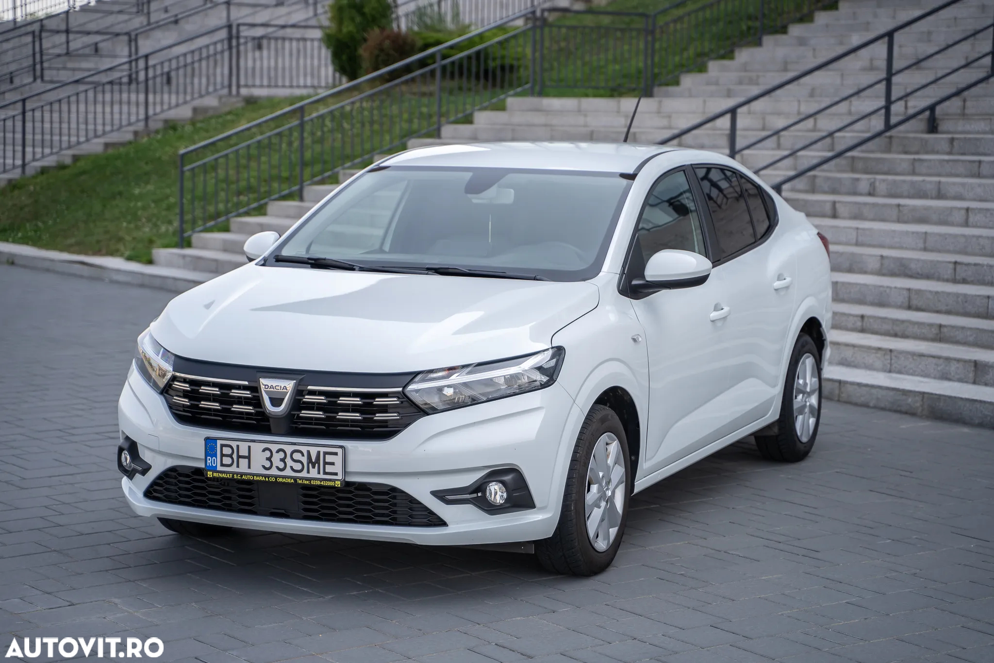 Dacia Logan TCe 90 MT6 Expression - 16