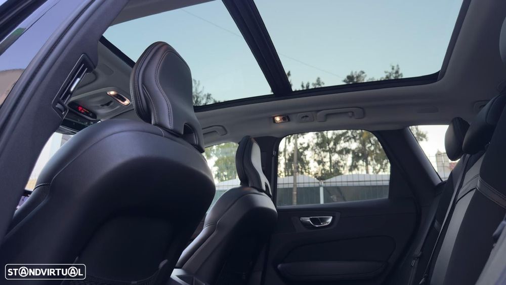 Volvo XC 60 2.0 T6 PHEV R-Design AWD - 16