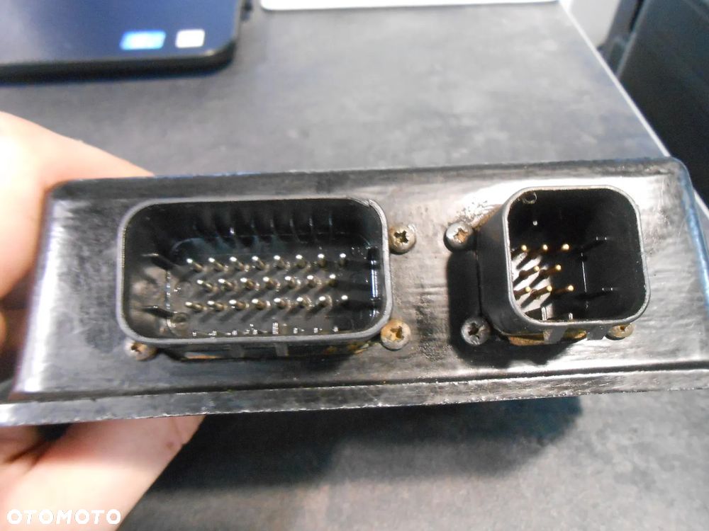 Moduł sterownik amortyzacji kabiny McCormick XTX145 - 4