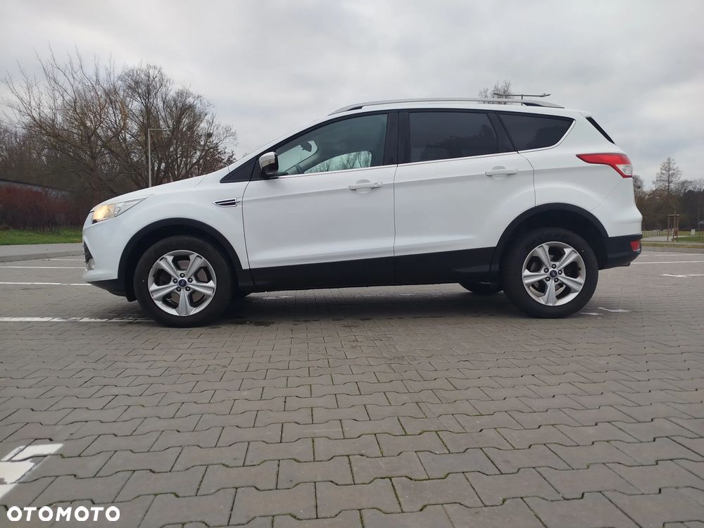Ford Kuga - 1