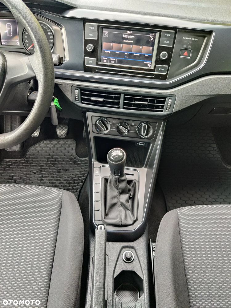 Volkswagen Polo - 24