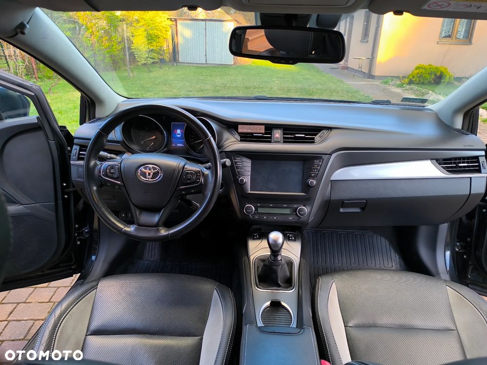 Toyota Avensis 2.0 D-4D Prestige - 15