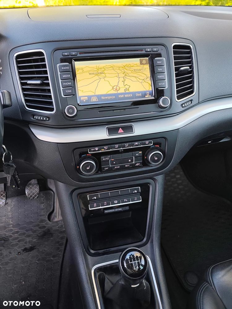 Volkswagen Sharan 2.0 TDI Comfortline - 10