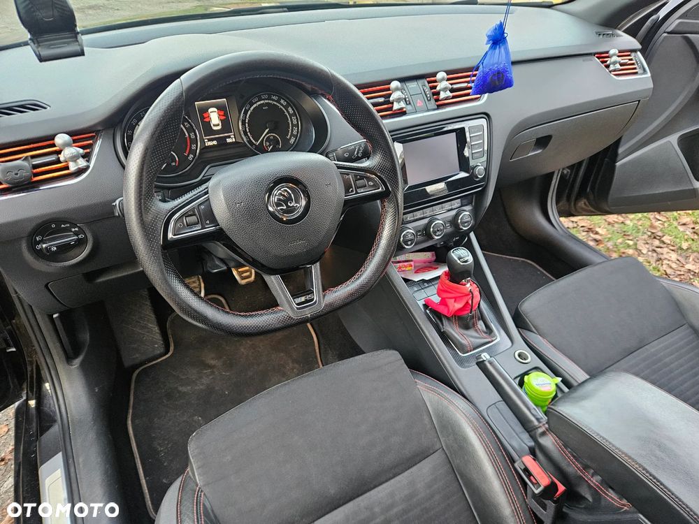 Skoda Octavia 2.0 TDI (Green tec) RS - 6