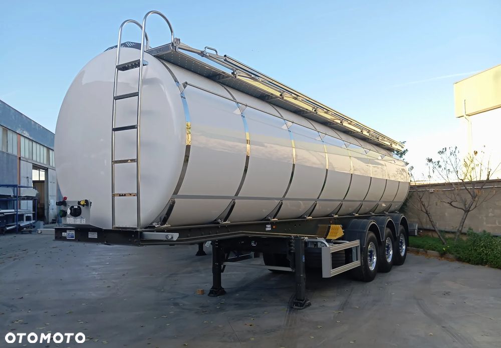 Grapar 26.000 / 3 / Nowa Naczepa Cysterna / Mleko / 5780 kg - 10