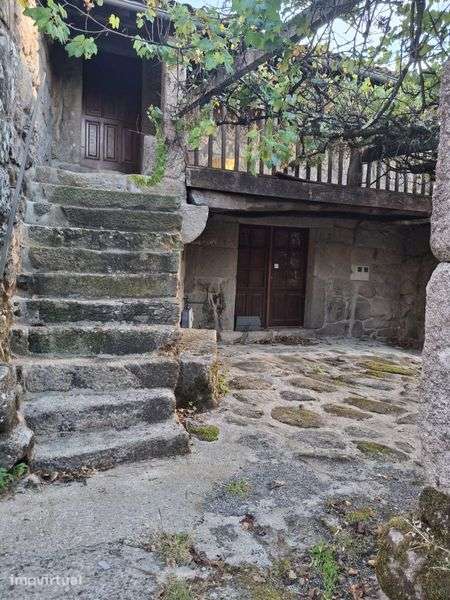 Ruinas a 5 lkm da fronteira do Gerês