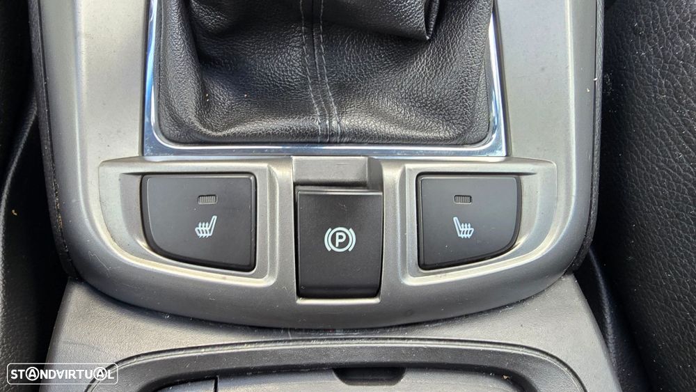 Chevrolet Captiva - 32