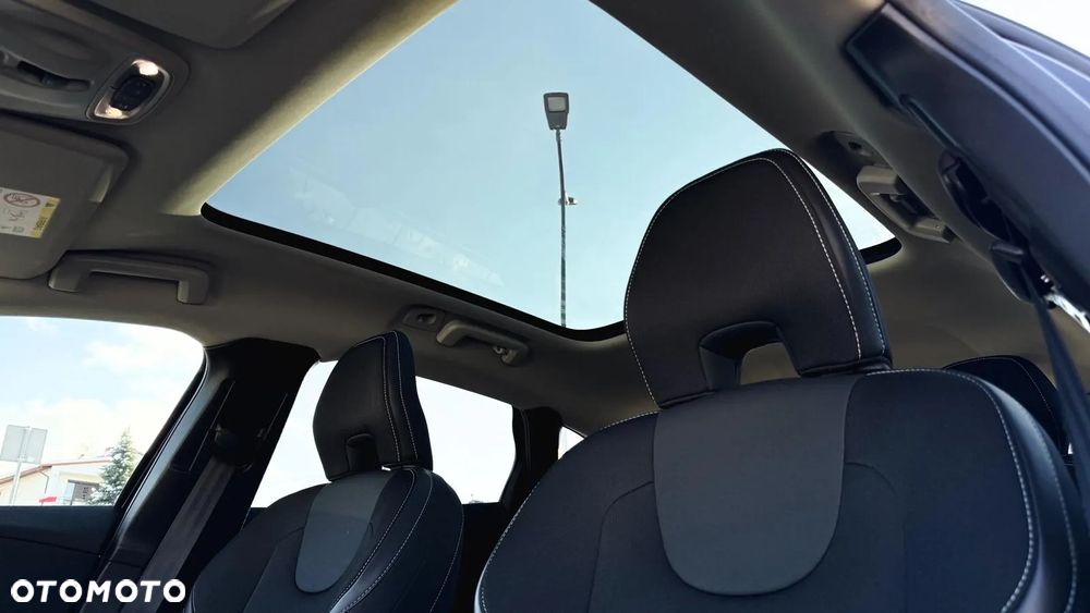 Volvo V40 D2 Geartronic Kinetic - 23