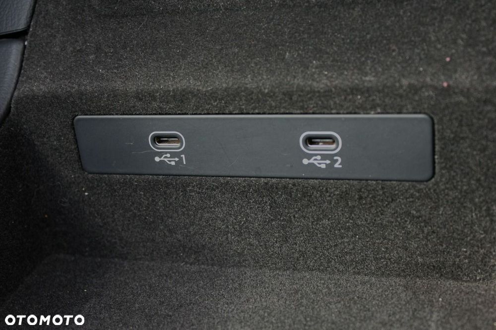 Audi A6 Avant 40 TDI quattro S tronic - 33