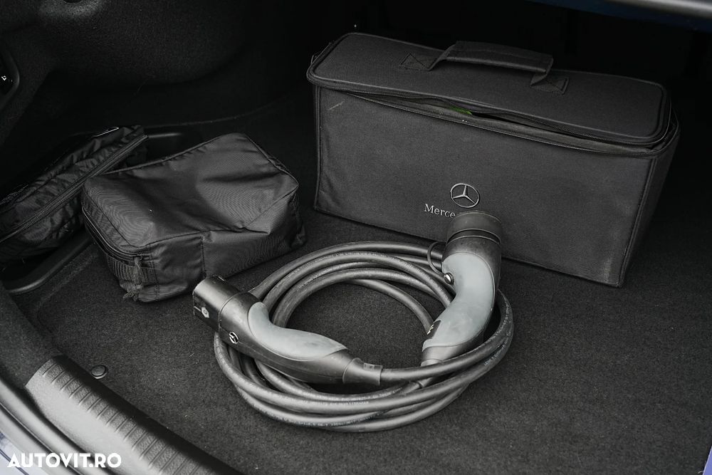 Mercedes-Benz C - 27