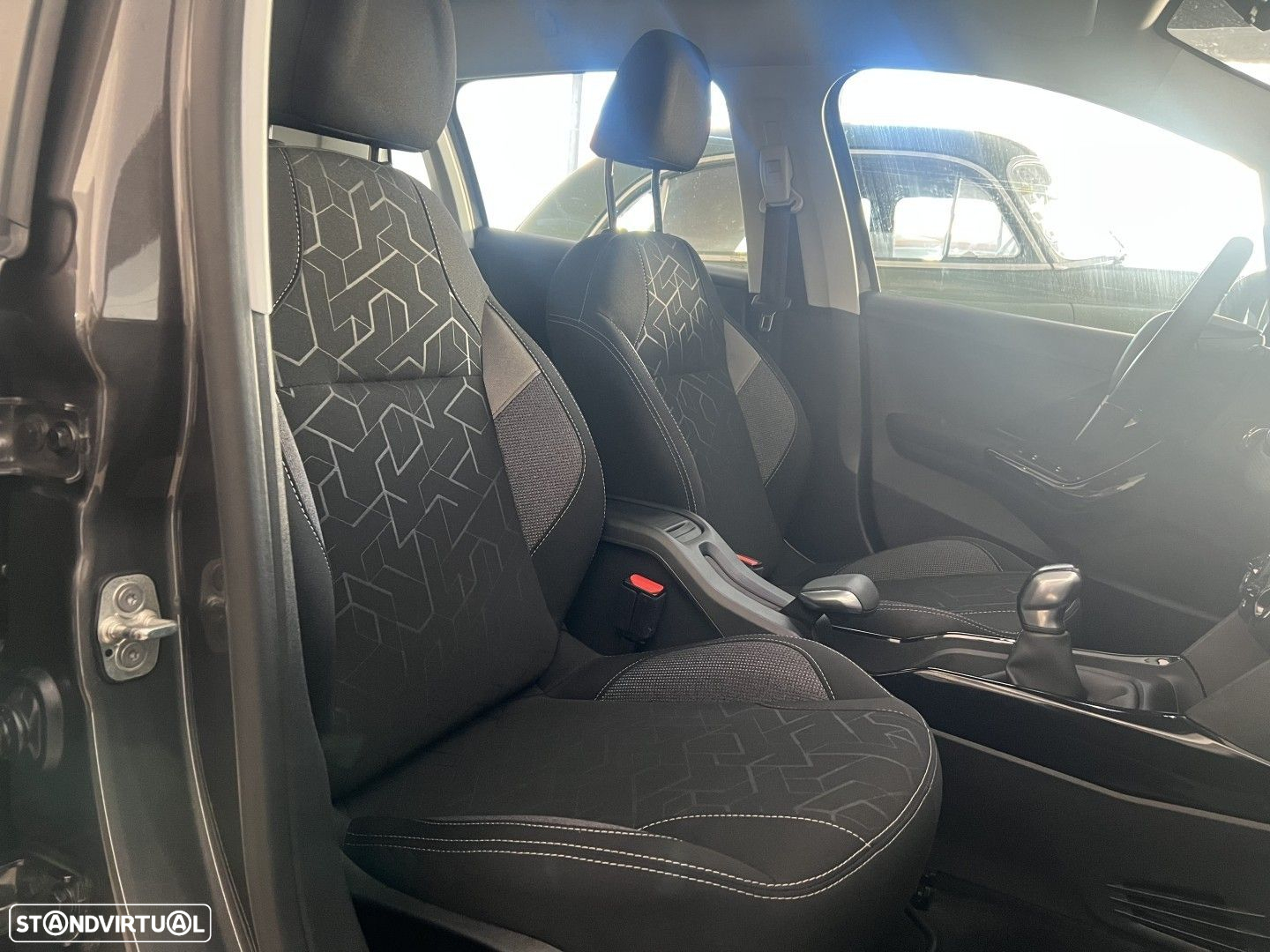 Peugeot 2008 1.5 BlueHDi Active - 25