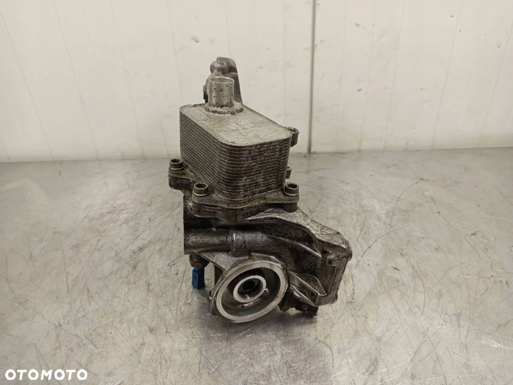 Podstawa filtra oleju VW Seat Skoda Audi A4 1.8 2.0 TSI TFSI CDN 06H903143H - 2