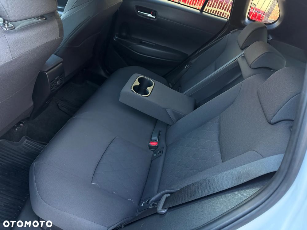 Toyota Corolla Cross 2.0 Hybrid Comfort - 33