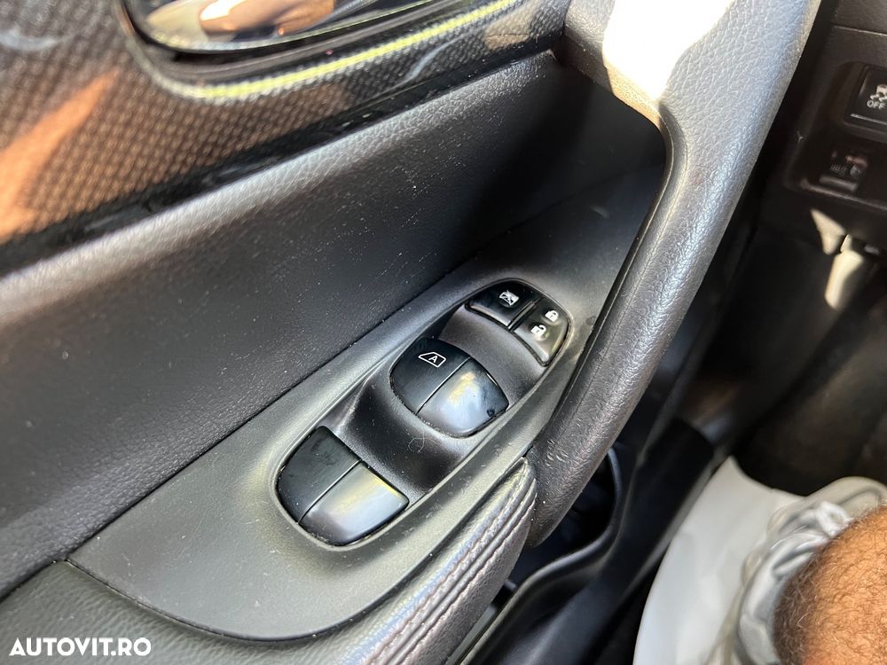 Nissan X-Trail 1.6 dCi ALL-MODE 4x4i N-Connecta - 23