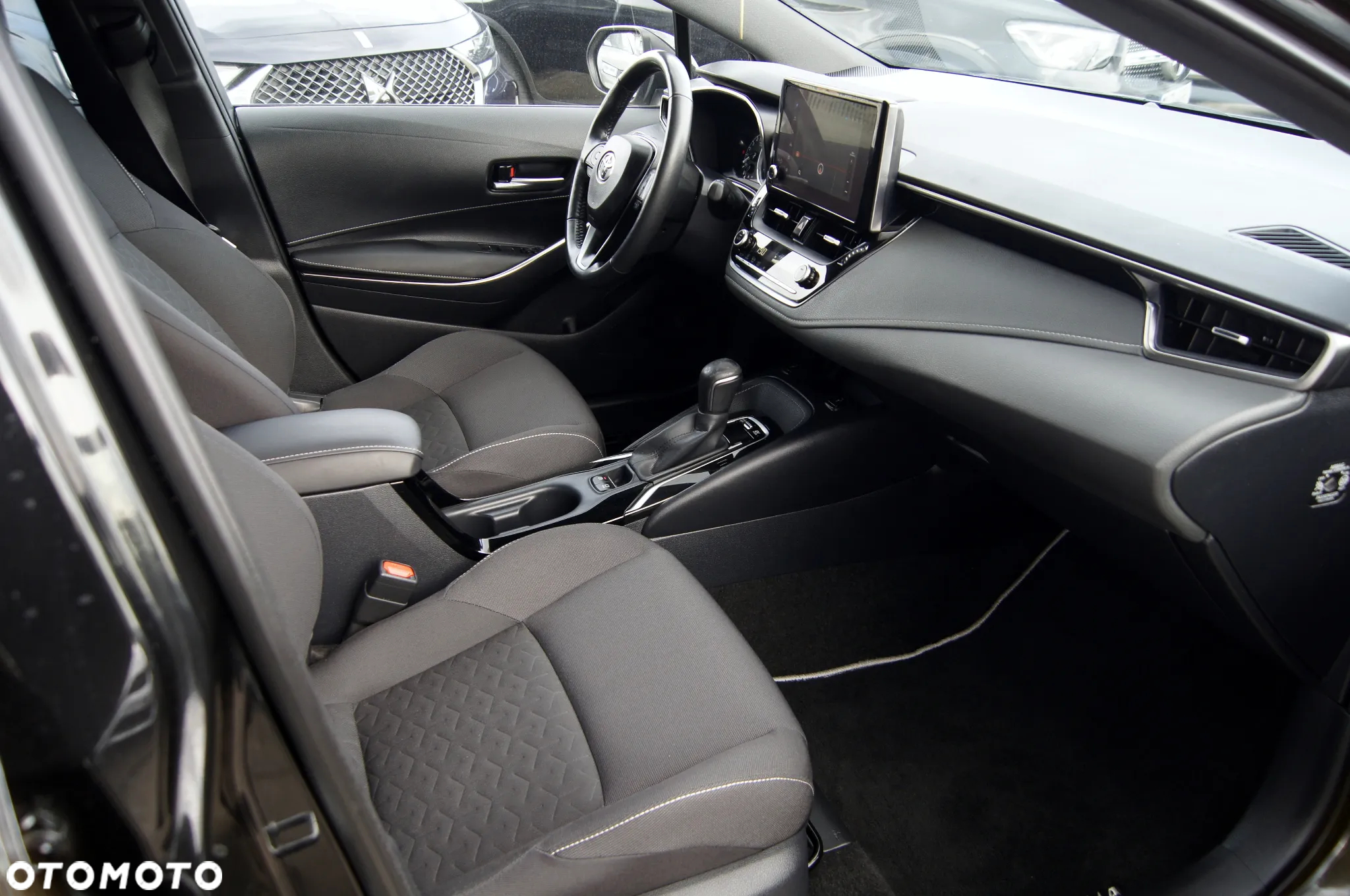 Toyota Corolla 1.8 Hybrid Active - 14