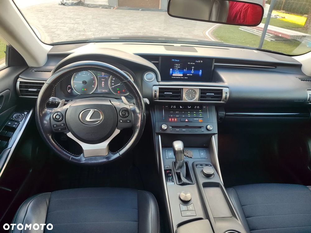 Lexus IS 200t Elite - 6