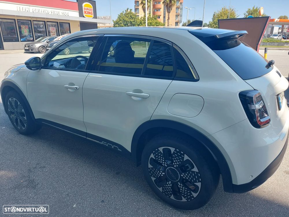 Fiat 600 1.2 Hybrid La Prima - 12
