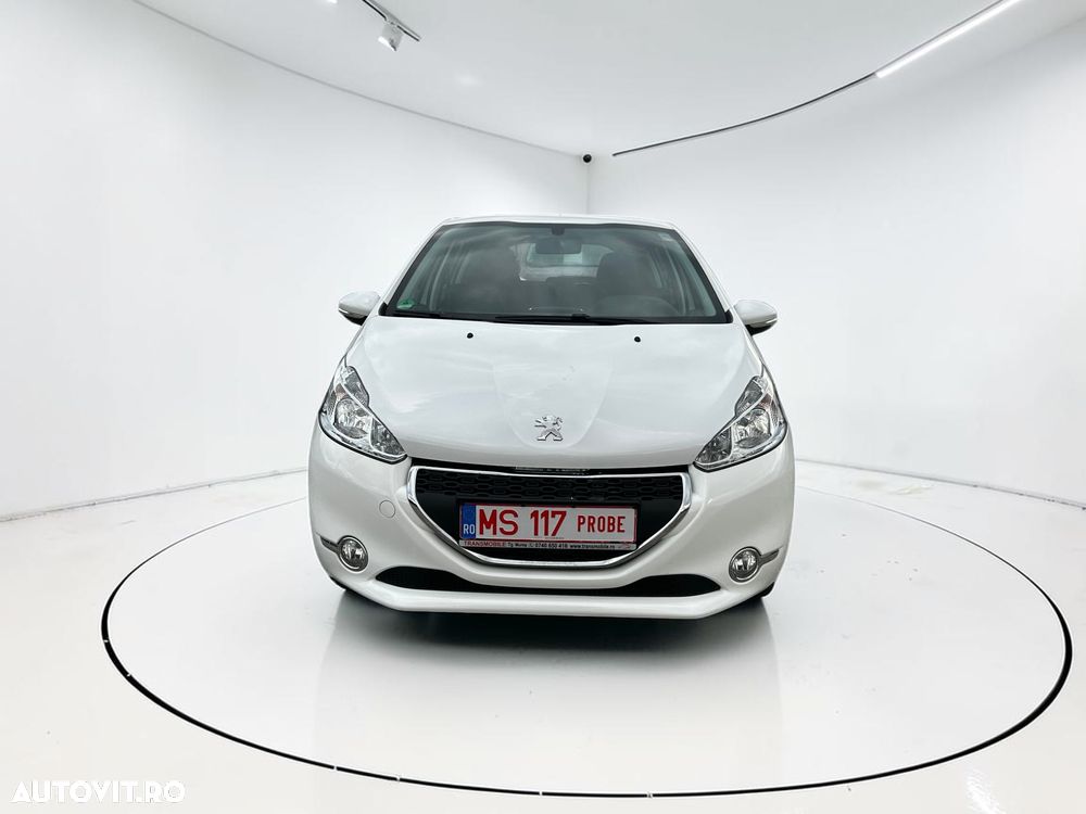 Peugeot 208 95 VTI Allure - 12