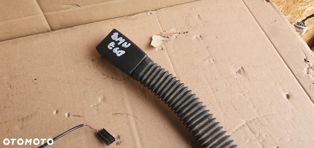 Zapinka napinacz pasa nabój prawy przód pasażera BMW 5 E60 E61 7210888 - 3