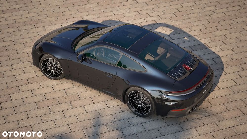 Porsche 911 Carrera - 10