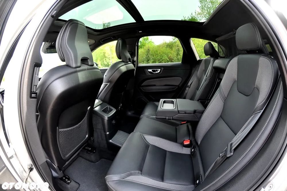 Volvo XC 60 T6 AWD Recharge Geartronic RDesign - 31